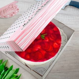 Krabice na dort (mikrovlnitá lepenka) bílá s potiskem 28 x 28 x 10 cm [100 ks]